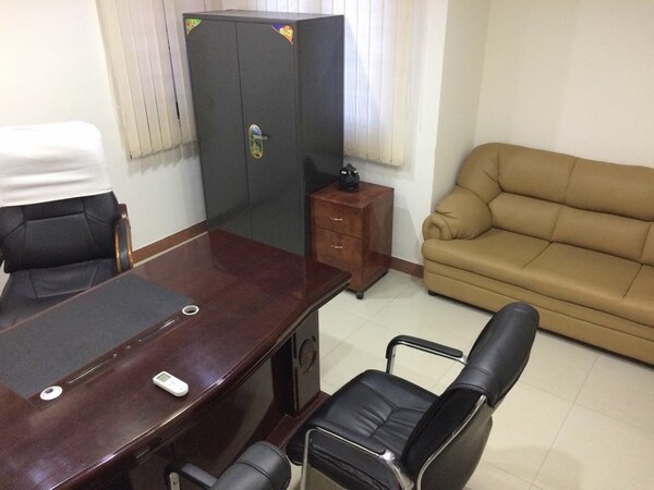 Anna Nagar, Fully Furnished Office Space for RENT - 9940091020