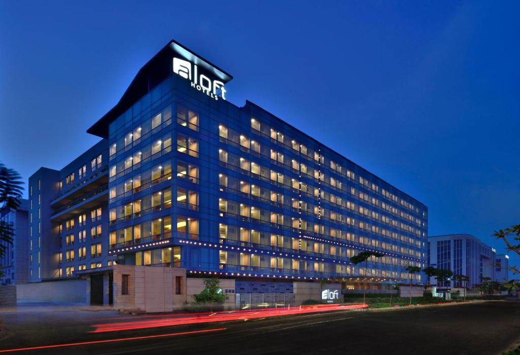 Aloft New Delhi Aerocity Near Humayun's Tomb