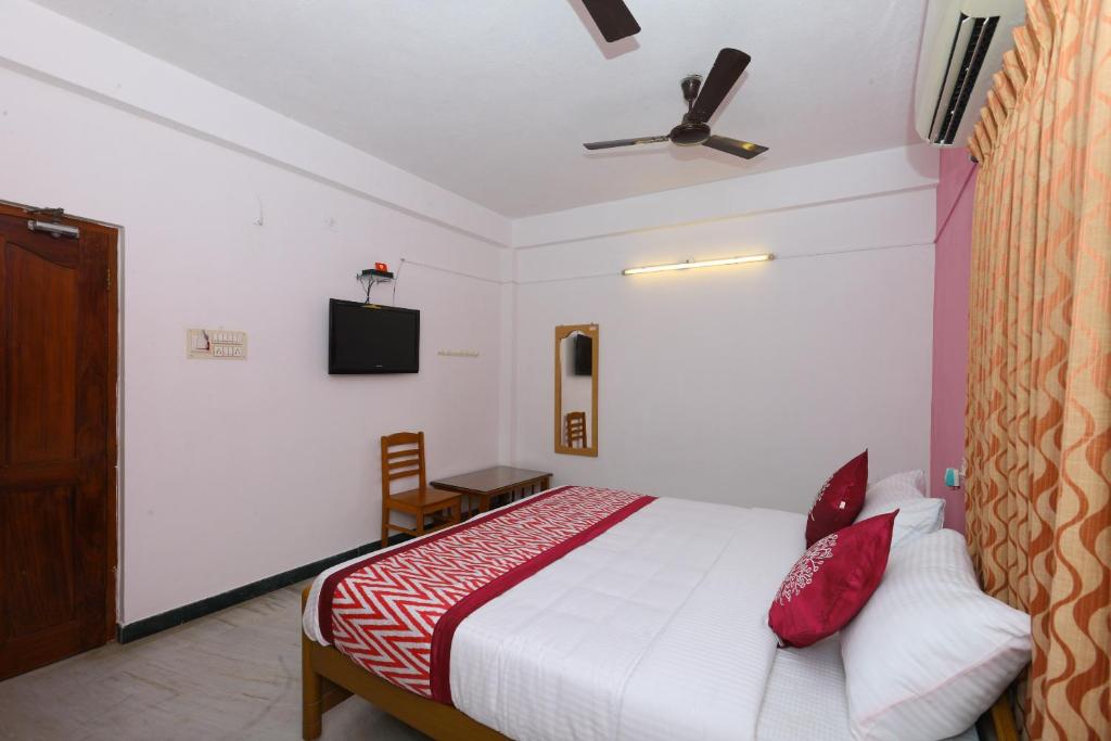 OYO Grand Residency Nearest Airport Is Chennai International Airport