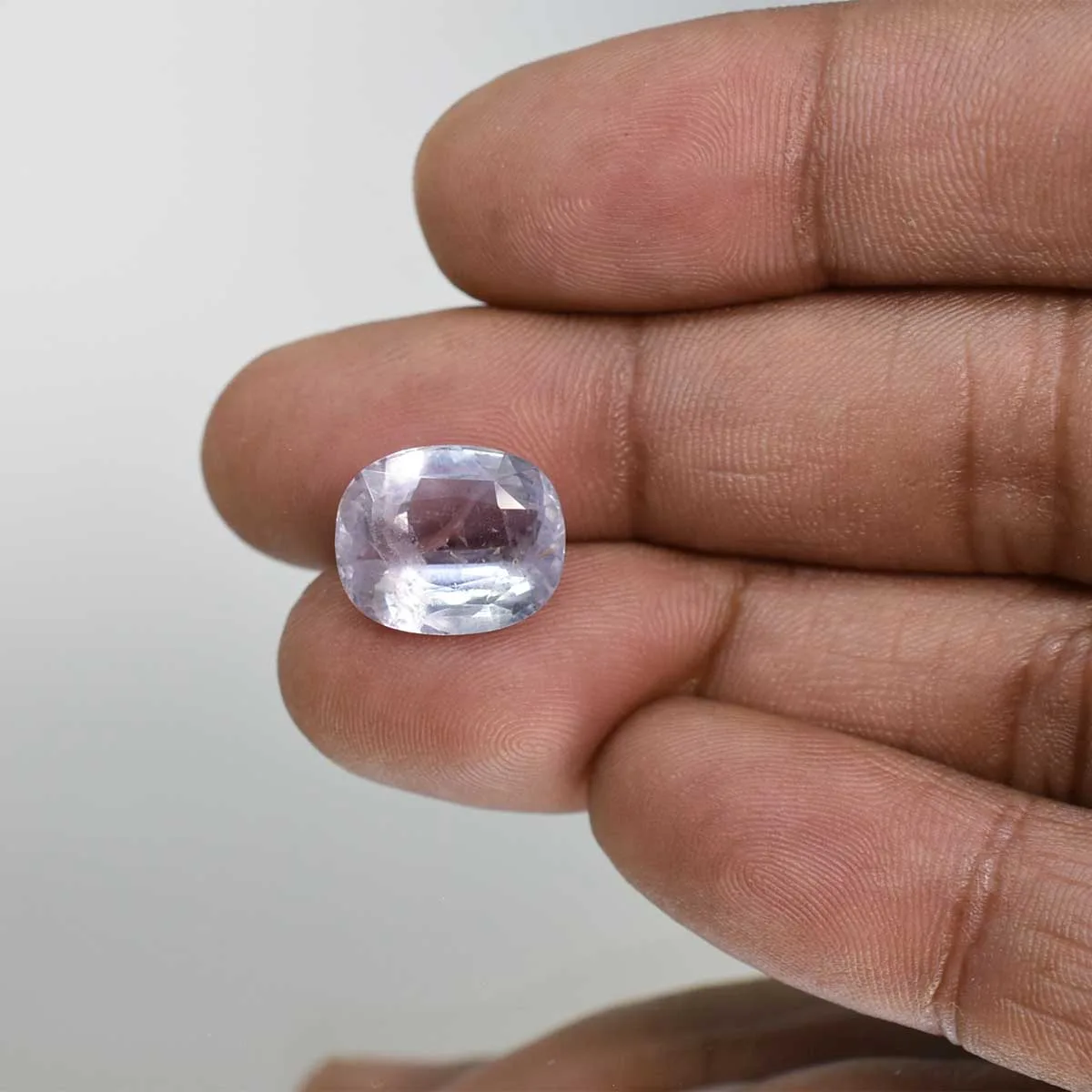 Benefits of Choosing to Buy White Sapphire Gemstone Online